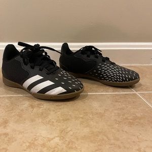 ADIDAS indoor soccer shoes, Sz. Kids 13. Like-new condition!